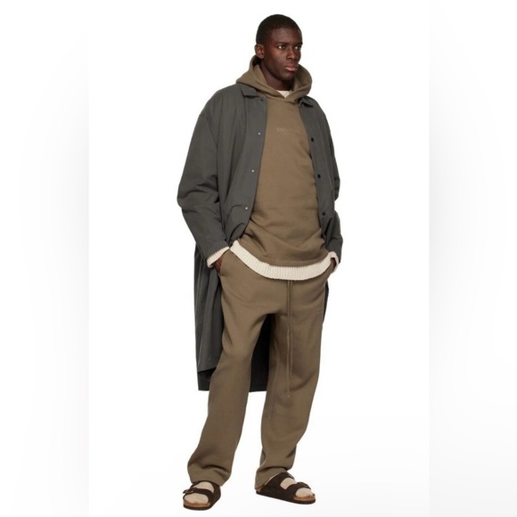 Fear of God Essentials Hoodie Wood (2022) - Picture 5 of 7